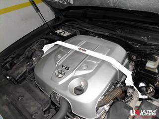 [Obr.: 11/68/92/8-toyota-crown-09-3.0-saloon-ultra-r-front-upper-strutbar-1761301561.jpg]