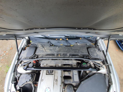 [Obr.: 11/76/12/0-front-upper-strut-bar-bmw-3-e90-e91-e92-n52-white-1761313057.jpg]